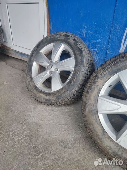 Колеса volvo R17 235/60 Pirelli Ice Zero FR 4шт