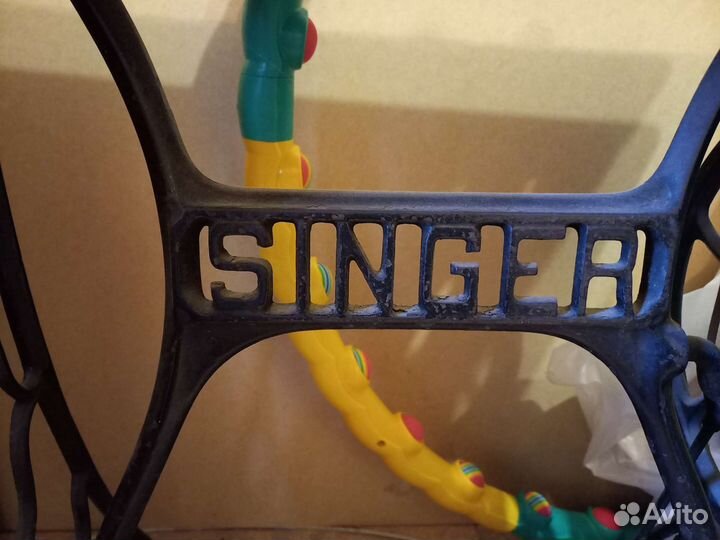 Швейная машинка зингер