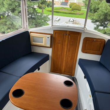 Катер Duffy Cuddy Cabin 22