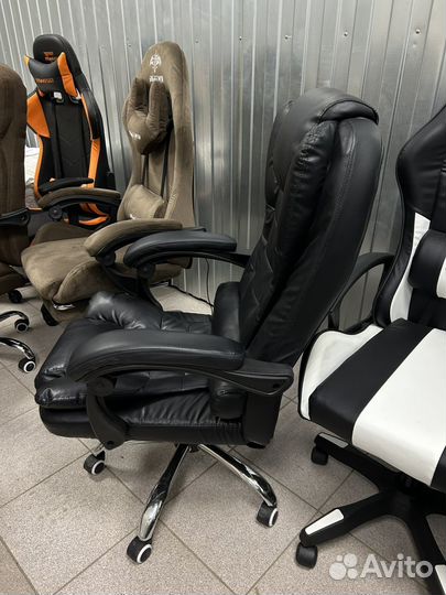 Компьютерное офисное кресло