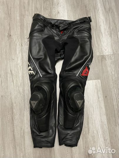 Мотокомбинезон мужской кожаный dainese