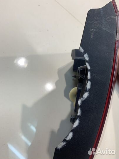 Задний фонарь багажника (правый)