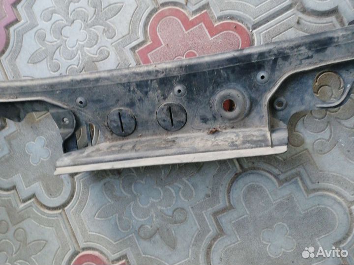 Жабо лобового стекла BMW 7-Series F01