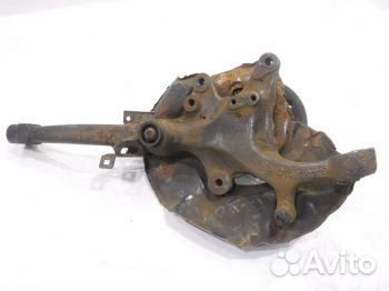 Кулак передний левый