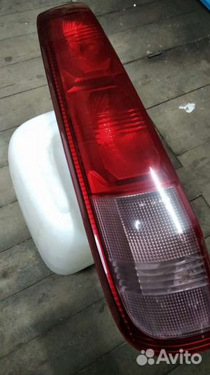 Фонарь задний левый nissan X-trail T30