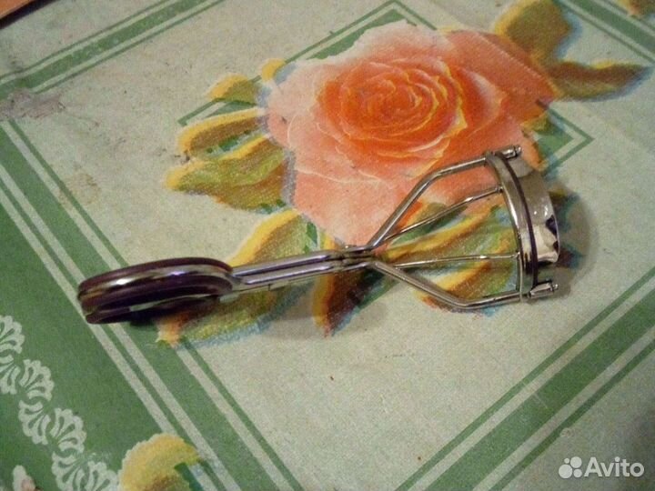 Щипцы для завивки ресниц