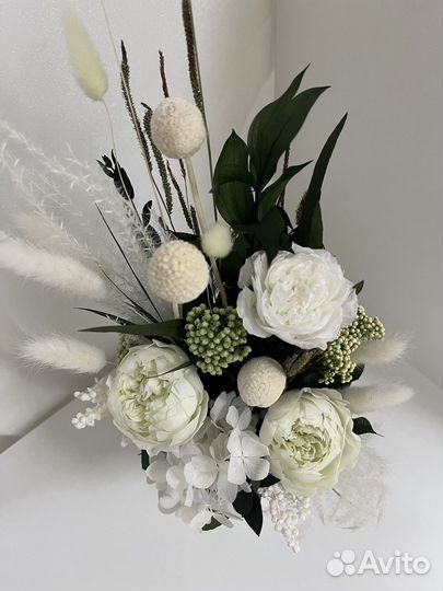 Композиция из сухоцветов