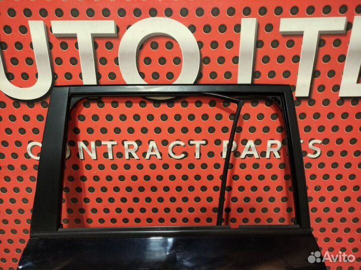 Дверь задняя левая Toyota Land Cruiser 200 2015