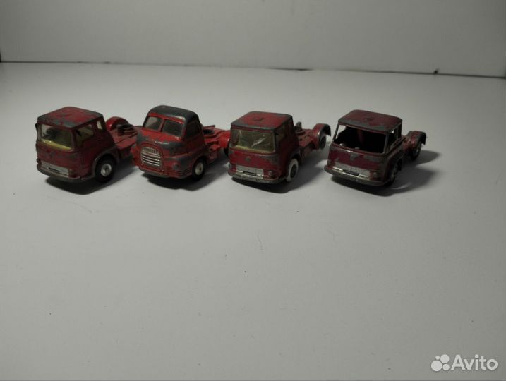 Корги тягачи,corgi toys