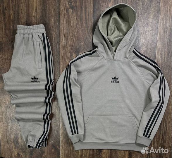 Спортивный костюм Adidas