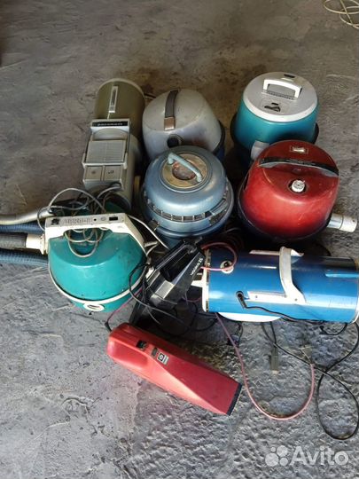 Коллекция пылесосов СССР