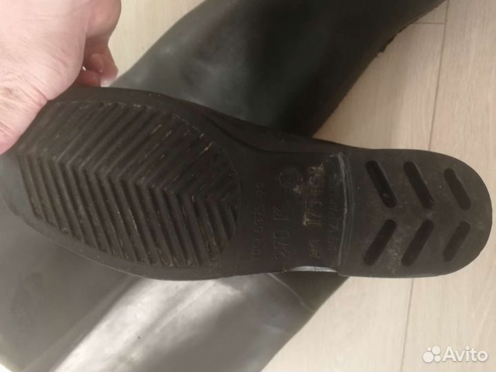 Болотные сапоги