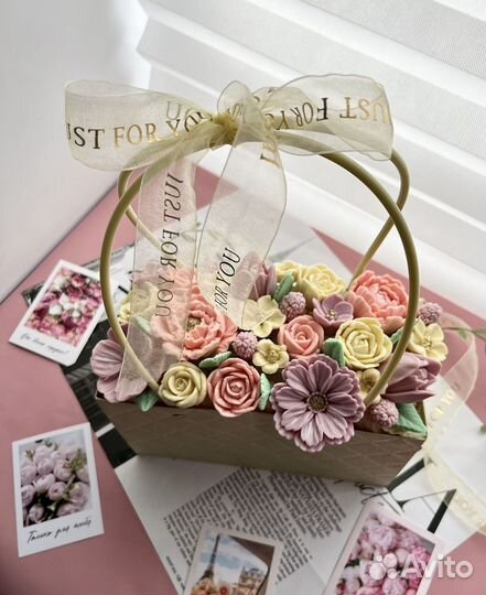 Шоколадный букет в корзинке, букет из шоколада