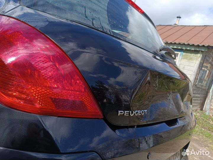 Крышка багажника и задний бампер пежо 308 2010 г