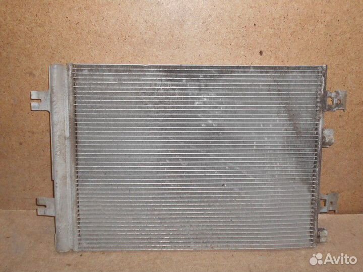 Конденсер (радиатор кондиционера) Renault Largus