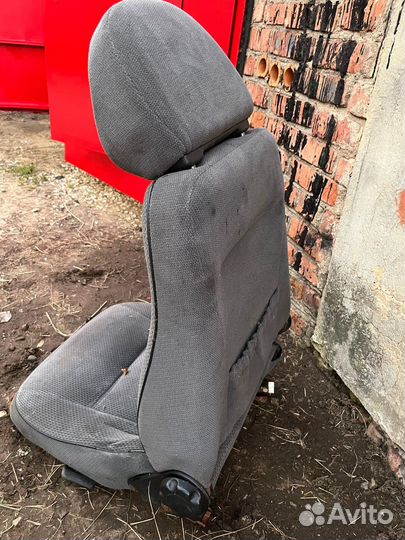 Передние сиденья ваз 2109-2114