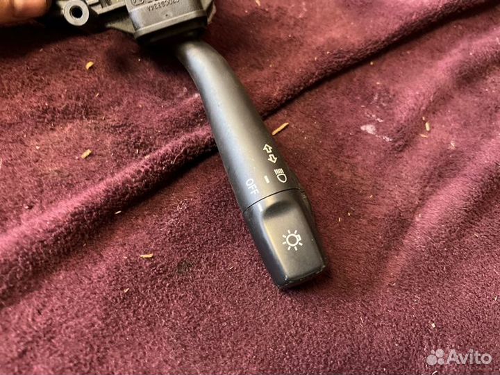 Блок подрулевых переключателей правый Toyota Ipsum