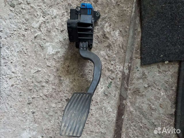 Электронная педаль газа Opel Corsa D 1.2 2010 год