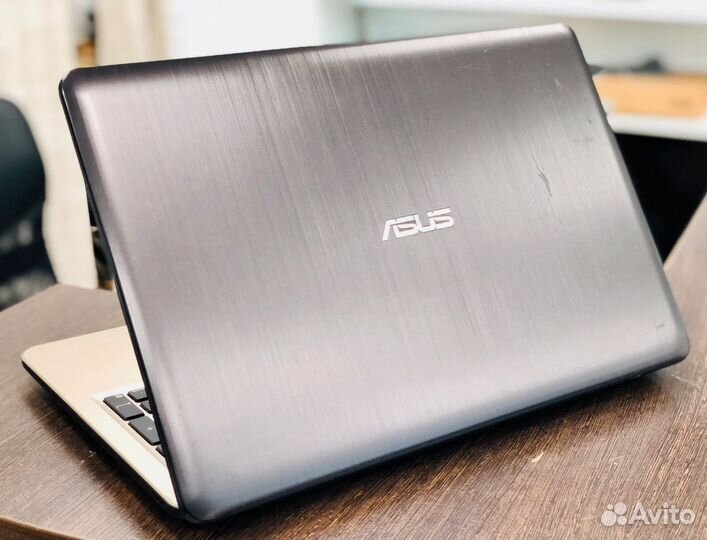 Ноутбук Asus 15,6/AMD/4Gb/SSD/Гарантия
