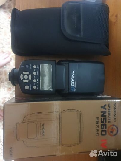 Фотовспышка Yongnuo Speedlite YN-560 IV
