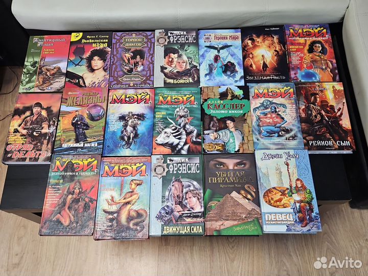 Книги фэнтези, фантастика (зарубежная) - 4.6