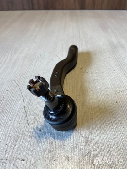 Рулевой наконечник левый Toyota Corolla 180 1ZR-FE