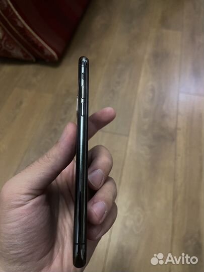 iPhone X, 64 ГБ