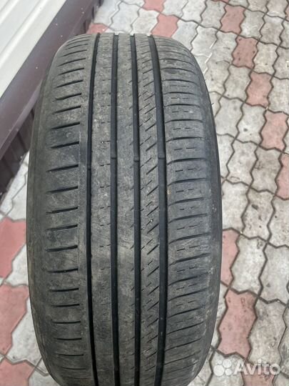 Kinforest KF770 275/50 R21 113W