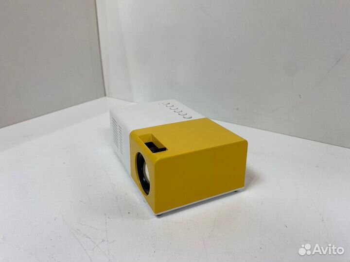 Проекторы LED projector YG-300