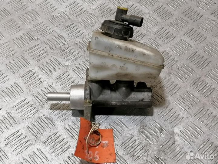 Цилиндр тормозов главный Renault Logan 2005 2014