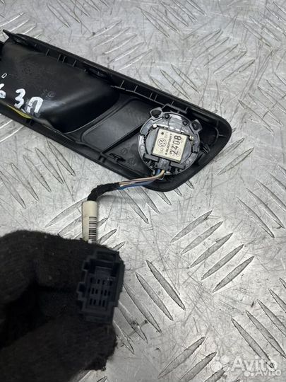 Ручка задняя правая внутреняя Пассат Б6 B6