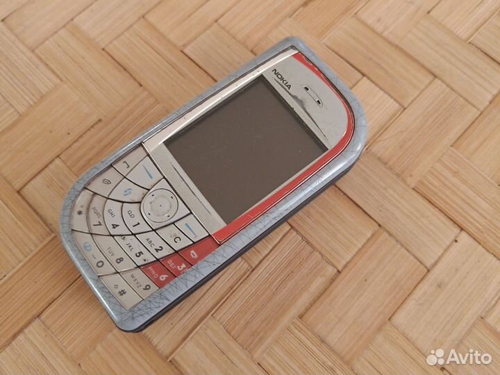 Nokia 7610