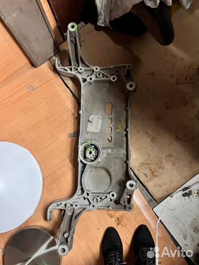 Подрамник audi q3