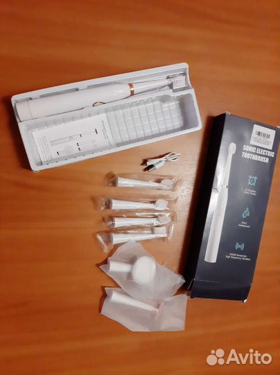 Зубная щетка