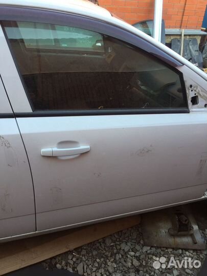 Дверь передняя правая Опель астра Н