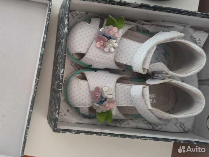 Туфли для девочки 27 размер новые