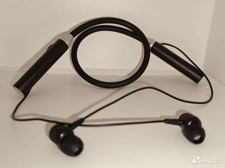 Беспроводные наушники