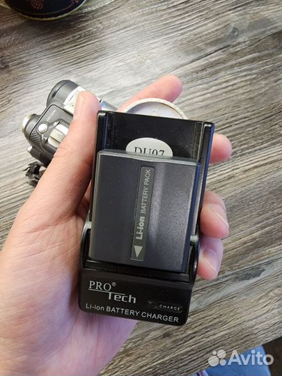 Цифровая видеокамера Panasonic NV-GS33