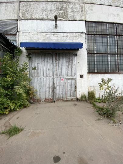 Склад с 2 кран-балками 1800м²