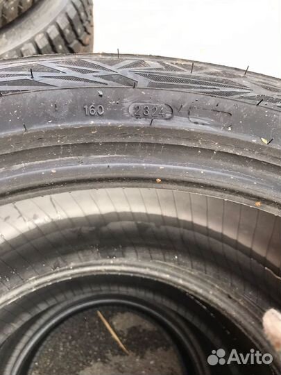 Ikon Tyres Autograph Ice 9 235/45 R18 98T