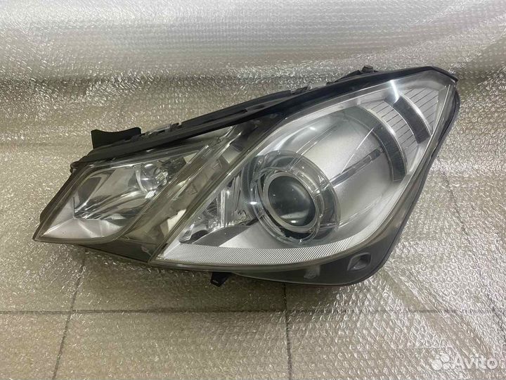 Фара передняя левая Mercedes 207 W207