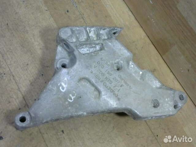 Кронштейн двигателя Volkswagen Passat B6 03G199207