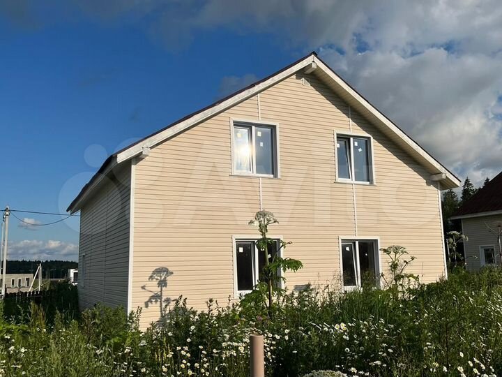 Дом 102 м² на участке 6 сот.