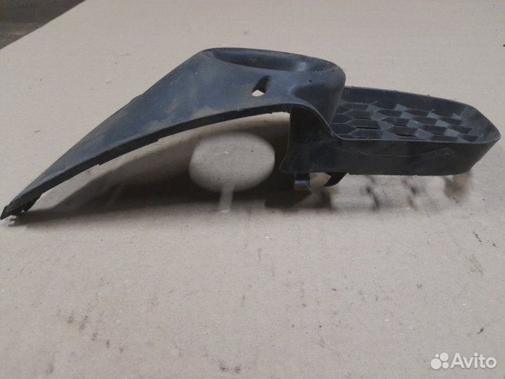 Накладка противотуманной фары Mitsubishi Lancer 10