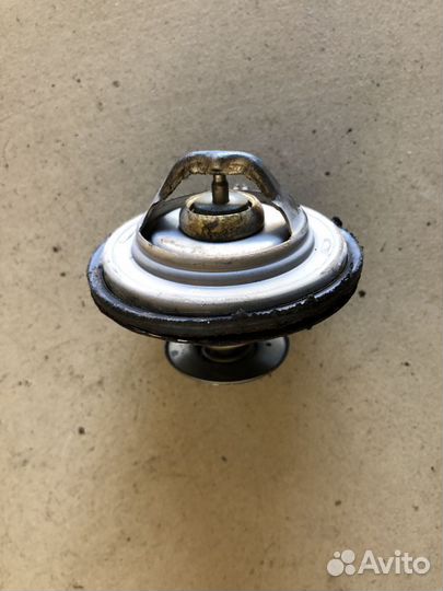 Термостат с корпусом Audi A6 C5 2.5 TDI