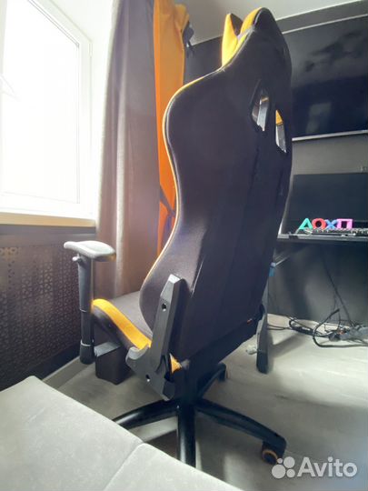 Компьютерное кресло