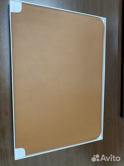 Чехол кожаный Macbook pro 16 (Макбук про 16)