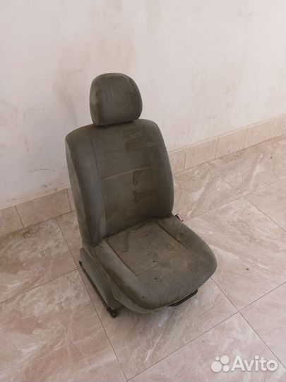Сиденье переднее