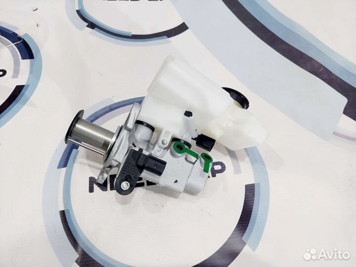 Главный тормозной цилиндр Volkswagen Tiguan 2