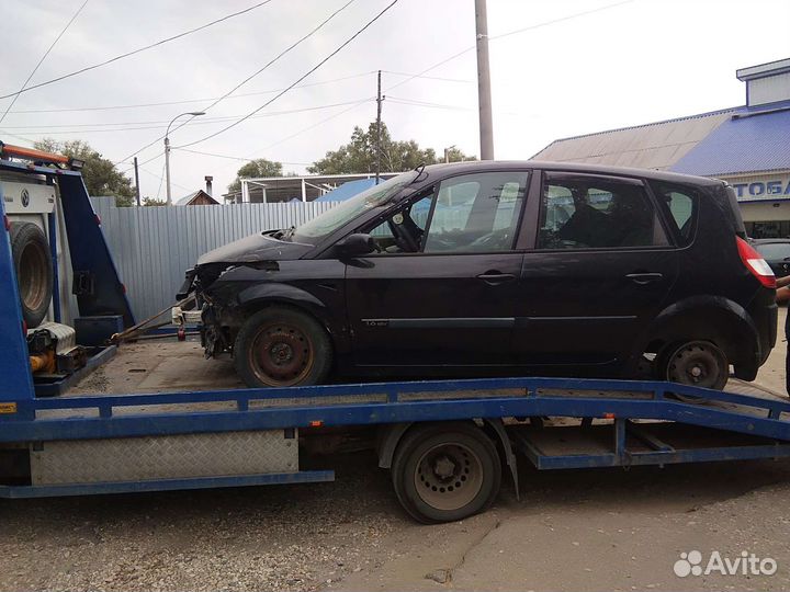 Двери Рено Меган Сценик 2004г